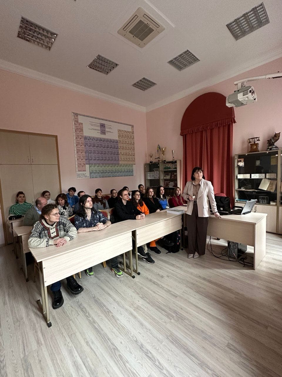 title_694aed4028cc8737876201766518080