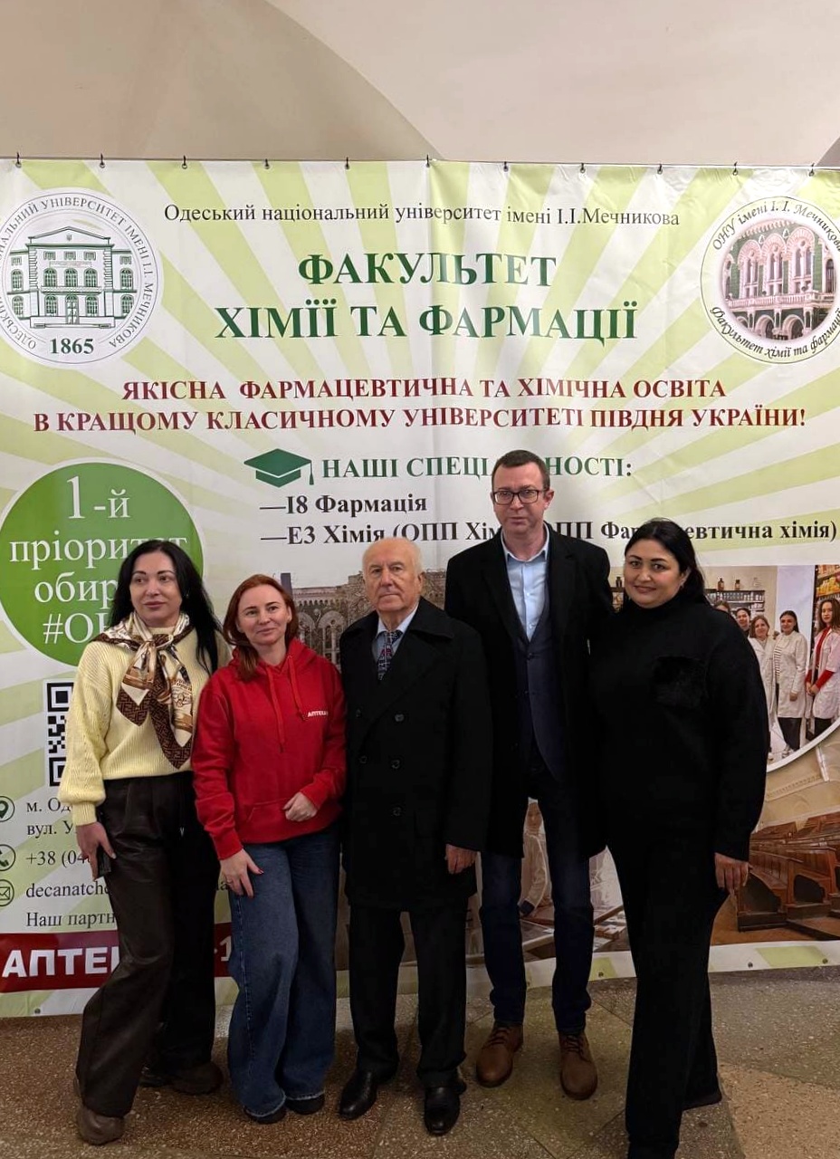 title_695872b03e48e10128272021767404208