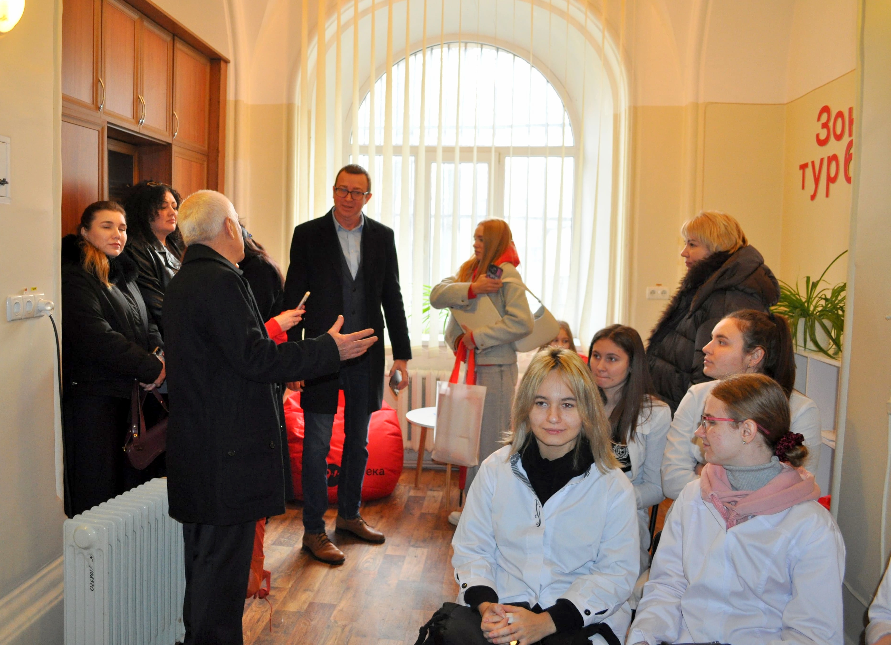 title_695872b03e9322851809911767404208