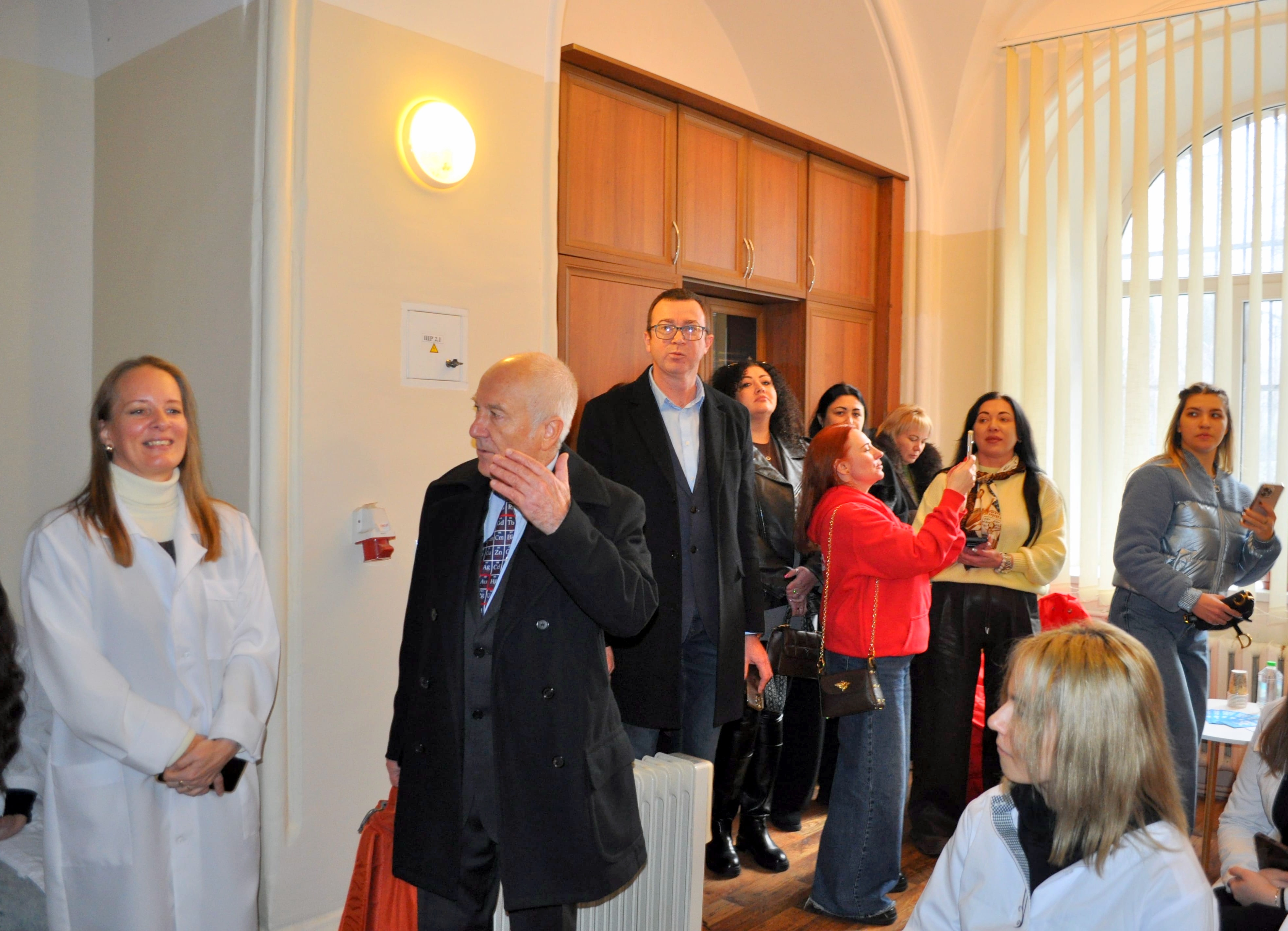 title_695872b03e94f320121181767404208